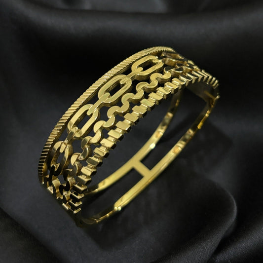 Bold Luxe Anti-Tarnish Gold Bracelet for Women