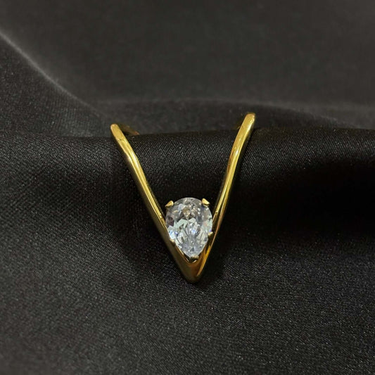V-Elegance Gold Ring with Solitaire