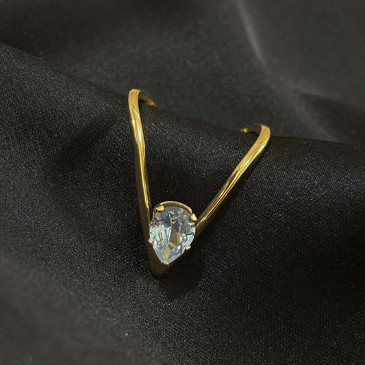 V-Elegance Gold Ring with Solitaire